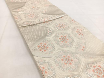 平和屋着物◎六通柄袋帯　亀甲正倉院花文　銀糸　正絹　逸品　BAAW8867yc