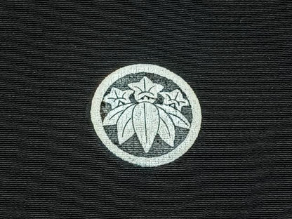 平和屋着物■豪華黒留袖　駒刺繍　寿光織　御所車文　金彩　正絹　逸品　BAAW9005hj