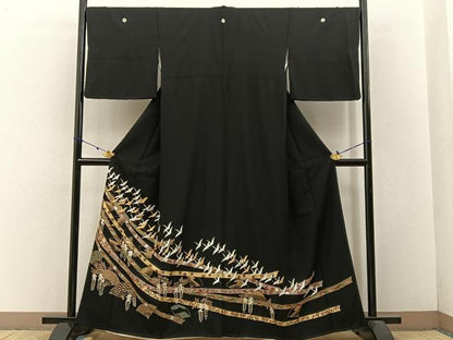 平和屋着物■豪華黒留袖　駒刺繍　飛鶴熨斗花文　金彩　正絹　逸品　BAAW9023hj