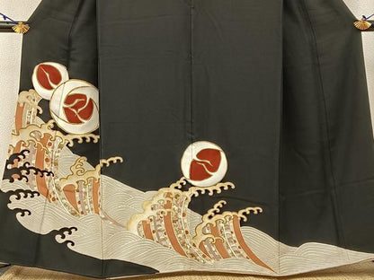 平和屋着物■豪華黒留袖　駒刺繍　飛鶴立波文　金彩　正絹　逸品　BAAW9154hj