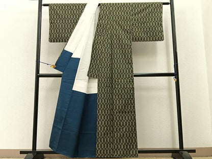 平和屋着物■本場村山大島紬　吉祥文　正絹　逸品　BAAW9162hj