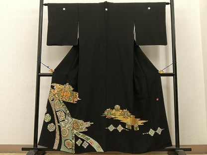平和屋着物■豪華黒留袖　作家物　駒刺繍　向かい鳳凰正倉院花文　金彩　正絹　逸品　BAAW9692hj
