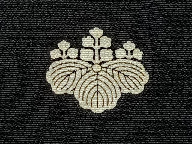 平和屋着物■豪華黒留袖　駒刺繍　冊子花鳥文　金彩　正絹　逸品　BAAW9756hj
