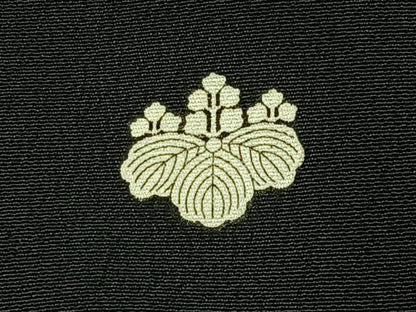 平和屋着物■豪華黒留袖　駒刺繍　飛鶴地紙花文　正絹　逸品　BAAW9794hj