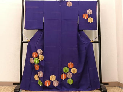 平和屋着物■訪問着　駒刺繍　亀甲若松葉文　金彩　ロング丈　正絹　逸品　BAAW9802hj