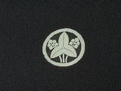 平和屋着物■豪華黒留袖　駒刺繍　孔雀　雲取花文　金銀彩　正絹　逸品　BAAW9816hj