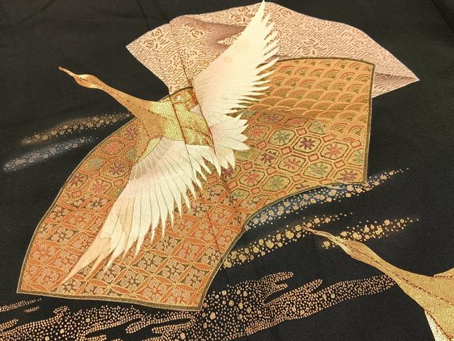 平和屋着物■豪華黒留袖　駒刺繍　飛鶴地紙有職文　金彩　正絹　逸品　BAAW9844hj
