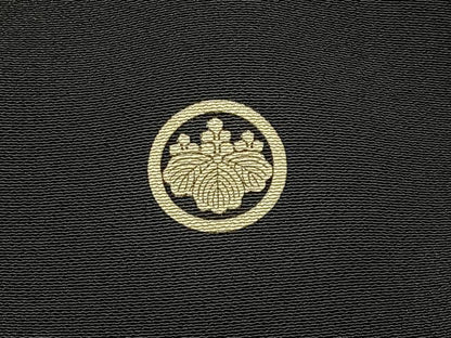平和屋着物■豪華黒留袖　駒刺繍　飛鶴地紙有職文　金彩　正絹　逸品　BAAW9844hj