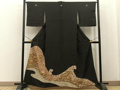 平和屋着物■豪華黒留袖　駒刺繍　松竹梅　宝尽くし　金彩　正絹　逸品　BAAW9846hj