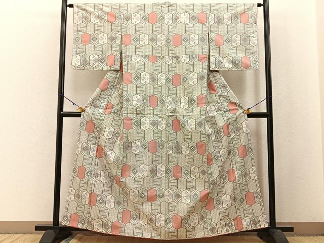 平和屋着物■本場村山大島紬 琉球絣文様 正絹 逸品 BAAW9853hj