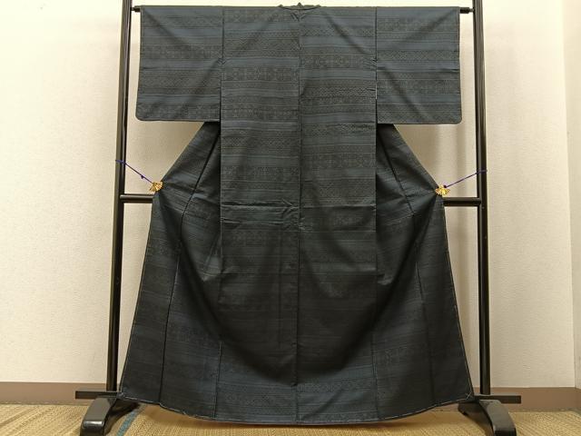 平和屋着物■本場大島紬 7マルキ 横段吉祥文 正絹 逸品 未使用 BAAW9888hj