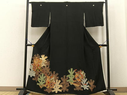 平和屋着物■豪華黒留袖 駒刺繍 御所車若松葉文 金彩 正絹 逸品 BAAW9966hj