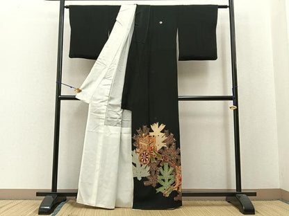 平和屋着物■豪華黒留袖 駒刺繍 御所車若松葉文 金彩 正絹 逸品 BAAW9966hj