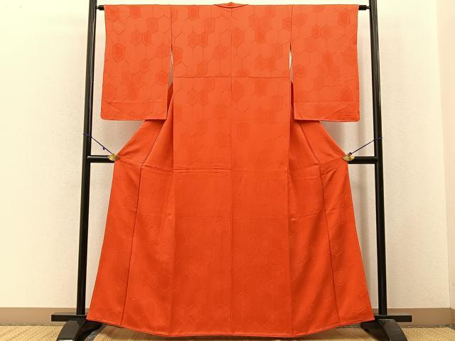 平和屋着物■上質な色無地　亀甲花菱地紋　緋色　正絹　逸品　未使用　BAAW9972hj