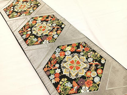 平和屋着物◎六通柄袋帯　唐織　亀甲花蝶文　黒地　金銀糸　正絹　逸品　BAAX0668hv