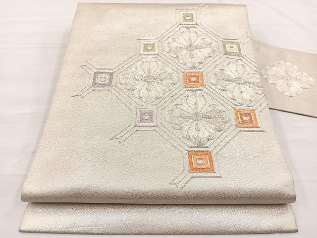 平和屋着物◎九寸名古屋帯　総駒刺繍　菱天井花文　銀糸　正絹　逸品　BAAX0830hv