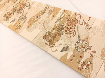 平和屋着物◎六通柄袋帯 銘明錦 貝桶楽器花文 金糸 正絹 逸品 BAAX0862hv