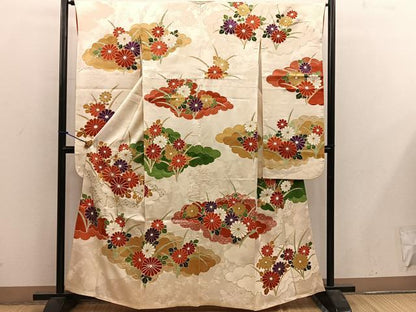 平和屋着物■豪華振袖　駒刺繍　雲重ね菊花文　金彩　正絹　逸品　BAAX1380mz