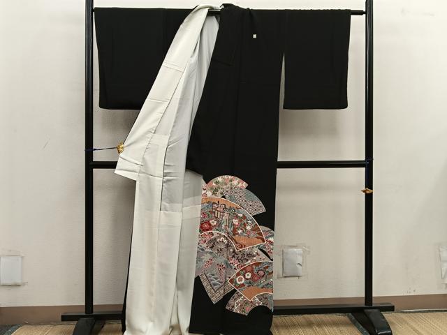 平和屋着物■豪華黒留袖　地紙重ね御所車花文　金彩　正絹　逸品　BAAX1479mz
