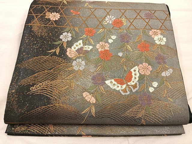 平和屋着物◎六通柄袋帯　唐織　舞蝶花文　金糸　正絹　逸品　BAAX1575mz