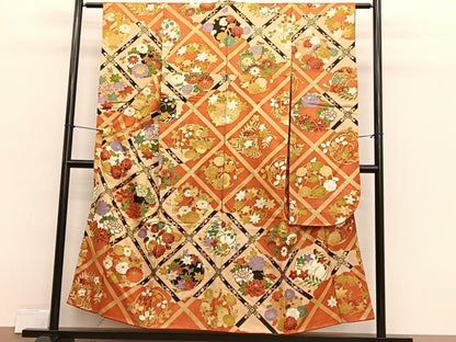 平和屋着物■豪華振袖　駒刺繍　菱天井花丸文　金彩　金通し地　正絹　逸品　BAAX2405hv