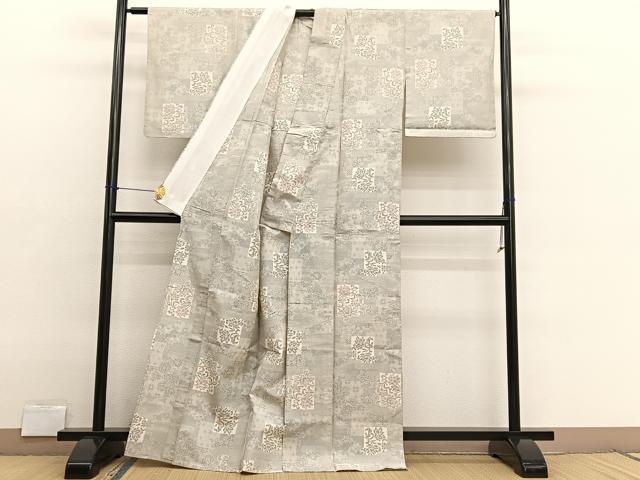 平和屋着物▽本場大島紬　単衣　白大島　120亀甲　更紗花文　正絹　逸品　BAAX2667hv
