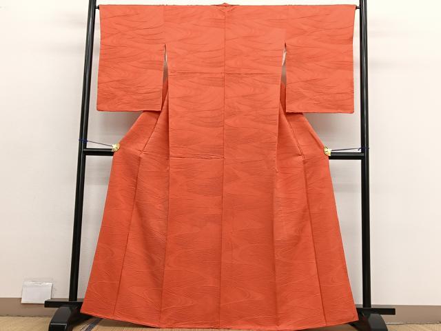 平和屋着物■上質な色無地　ふくれ織　流水地紋　鉛丹色　三越扱い　正絹　逸品　BAAX2708hv