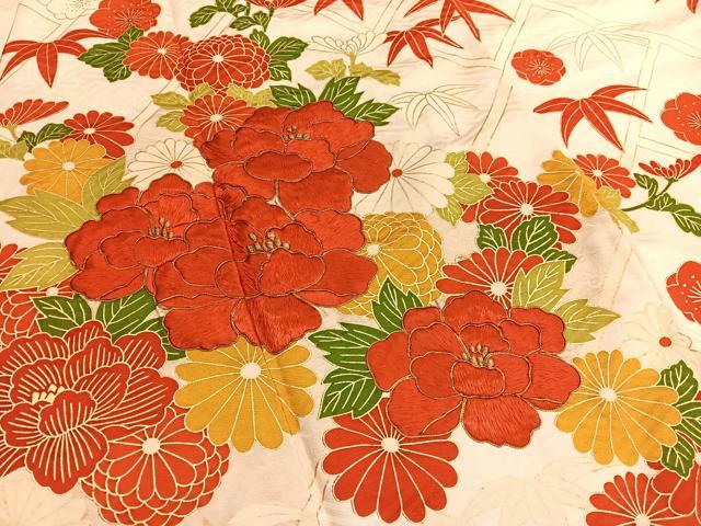 平和屋着物■豪華振袖　駒刺繍　檜垣花文　金彩　三越扱い　正絹　逸品　BAAX2796hv