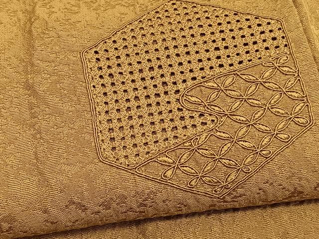 平和屋着物■中国三大刺繍　スワトウ刺繍　総刺繍　無地絵羽訪問着　亀甲花文　黃土色　正絹　逸品　BAAX2852hv