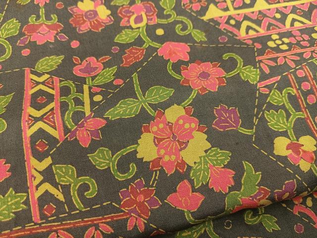 平和屋着物■上質な小紋　切嵌更紗花文　黒緑色　正絹　逸品　BAAX3233yc