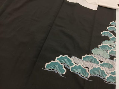 平和屋着物■豪華黒留袖　銀駒刺繍　飛鶴松文　金銀彩　正絹　逸品　BAAX3628yc