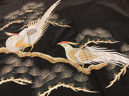 平和屋着物■豪華黒留袖　駒刺繍　尾長鳥笠松文　金銀糸　正絹　逸品　BAAX3631yc