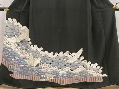 平和屋着物■豪華黒留袖　駒刺繍　飛鶴草花文　正絹　逸品　BAAX3771yc