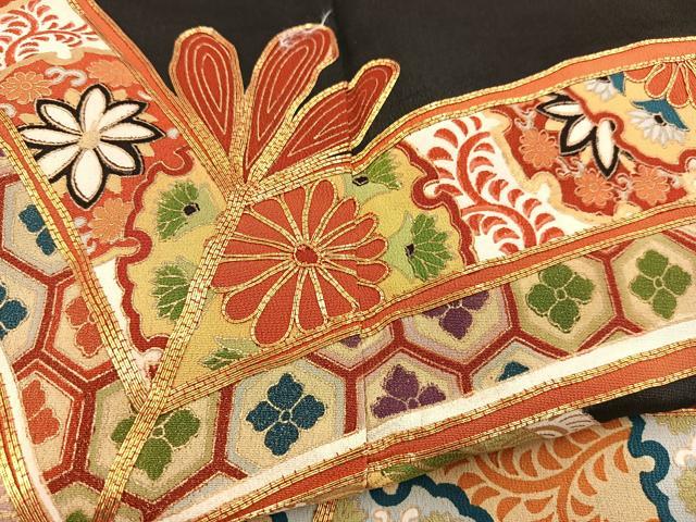 平和屋着物■豪華黒留袖　駒刺繍　こぼれ松花文　金彩　正絹　逸品　BAAX3876yc