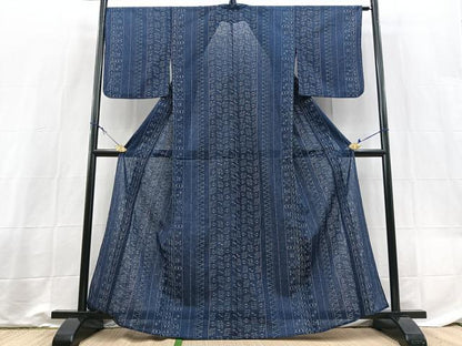 平和屋着物＊夏物　小紋　紗　琉球絣文様　洗える着物　BAAX3957yc