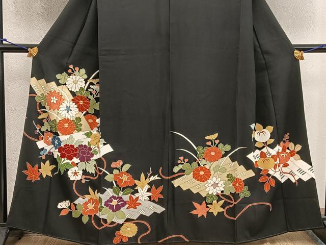 平和屋着物●豪華色留袖　駒刺繍　草花文　金彩　正絹　逸品　CABD0139ut 平和屋着物□豪華黒留袖 駒刺繍 扇面宝尽くし文 金彩 正絹 逸品
