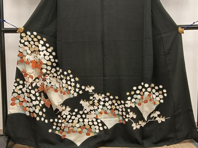 平和屋着物■豪華黒留袖 駒刺繍 桐花文 暈し染め 金彩 正絹 逸品 BAAX4493mz