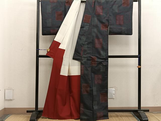 平和屋着物■本場大島紬 7マルキ 幾何学花文 正絹 逸品 BAAX4526mz