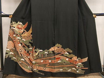 平和屋着物■豪華黒留袖 駒刺繍 飛鶴花文 金彩 正絹 逸品 BAAX4537mz