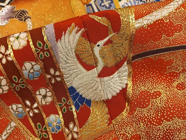 平和屋着物■豪華黒留袖　駒刺繍　飛鶴花文　金彩　正絹　逸品　BAAX4569mz