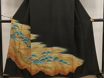 平和屋着物■豪華黒留袖　枝松文　金彩　正絹　逸品　BAAX5025mz