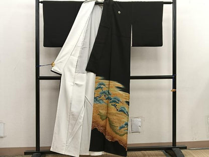 平和屋着物■豪華黒留袖　枝松文　金彩　正絹　逸品　BAAX5025mz