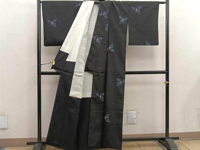 平和屋着物■上質な紬　草花文　黒地　正絹　逸品　BAAX5045mz