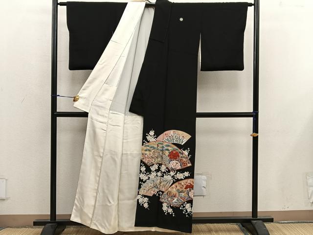 平和屋着物■豪華黒留袖　駒刺繍　地紙孔雀花文　金彩　正絹　逸品　BAAX5103mz