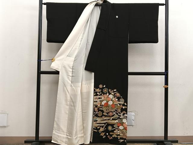 平和屋着物■豪華黒留袖　宝尽くし花車文　金彩　正絹　逸品　BAAX5115mz