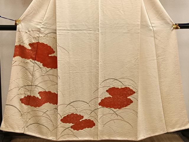 平和屋着物■訪問着　駒刺繍　雲重ね花文　金彩　正絹　逸品　BAAX5183mz