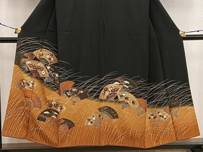 平和屋着物■豪華黒留袖 駒刺繍 扇面菊花文 暈し染め 金彩 正絹 逸品 BAAX5427mz