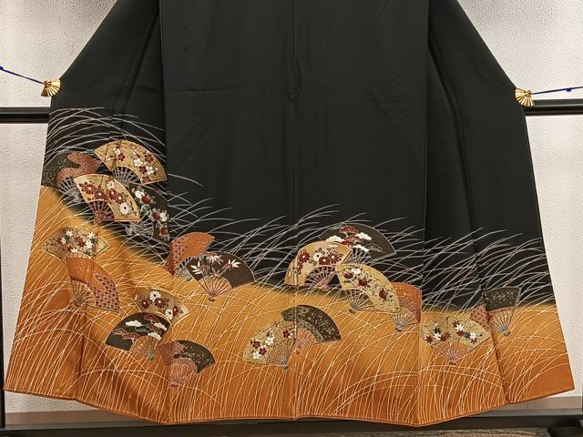 平和屋着物■豪華黒留袖 駒刺繍 扇面菊花文 暈し染め 金彩 正絹 逸品 BAAX5427mz