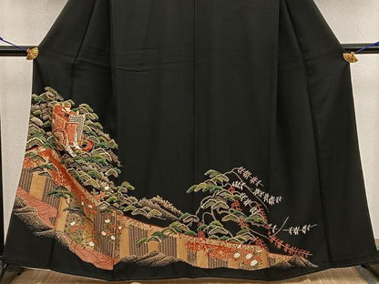 平和屋着物■豪華黒留袖　駒刺繍　御所車松文　金彩　正絹　逸品　BAAX5452mz