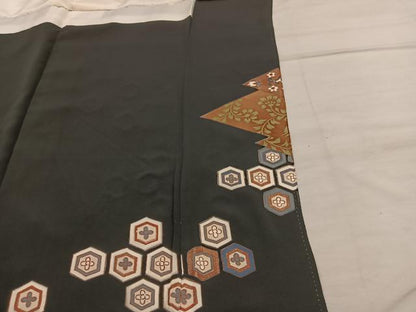 平和屋着物■豪華黒留袖　刺繍　亀甲更紗花文　金糸　正絹　逸品　BAAX5456mz